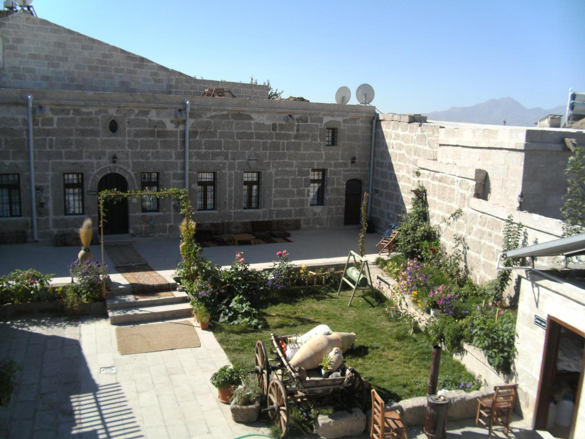 Osmanoglu Hotel Guzelyurt Kültér fotó